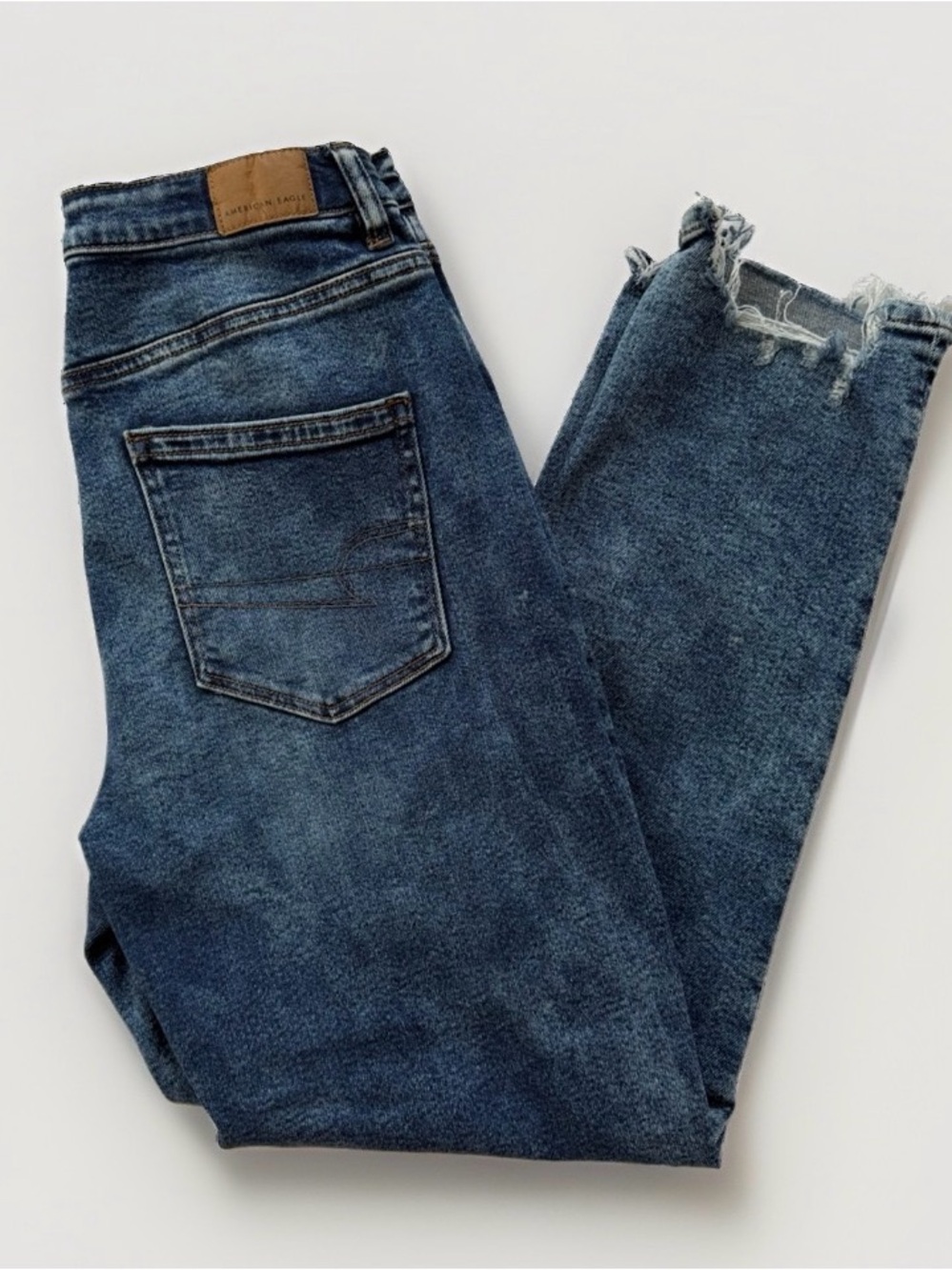American Eagle AE Highest Rise Mom Denim Jeans Distressed Sharkbite Raw Hem 8 R